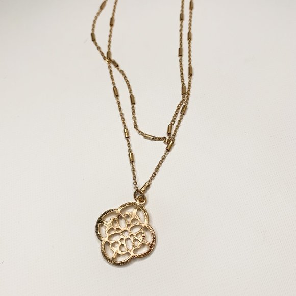 NEW Gold double chain floral pendant necklace adjustable length - Picture 1 of 3